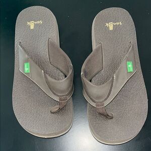 Men’s Size 7 Sanuk Brown Cushioned Flip Flops